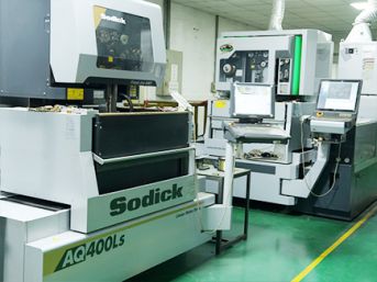 Xưởng làm khuôn Xưởng làm khuôn