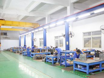 Xưởng làm khuôn Xưởng làm khuôn