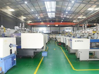 Xưởng ép nhựa Xưởng ép nhựa